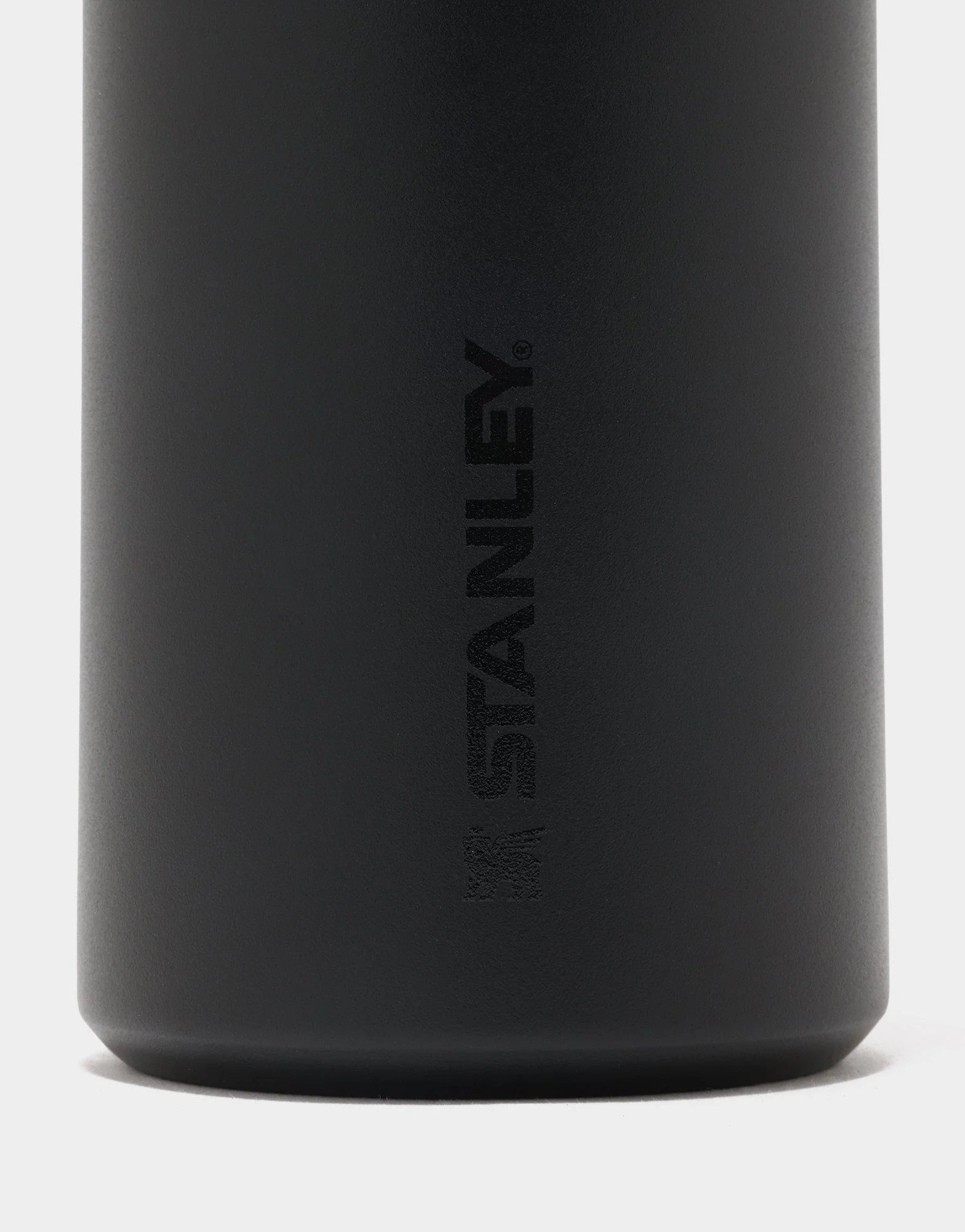 24oz IceFlow Autoseal Flip Straw Tumbler - Image 3