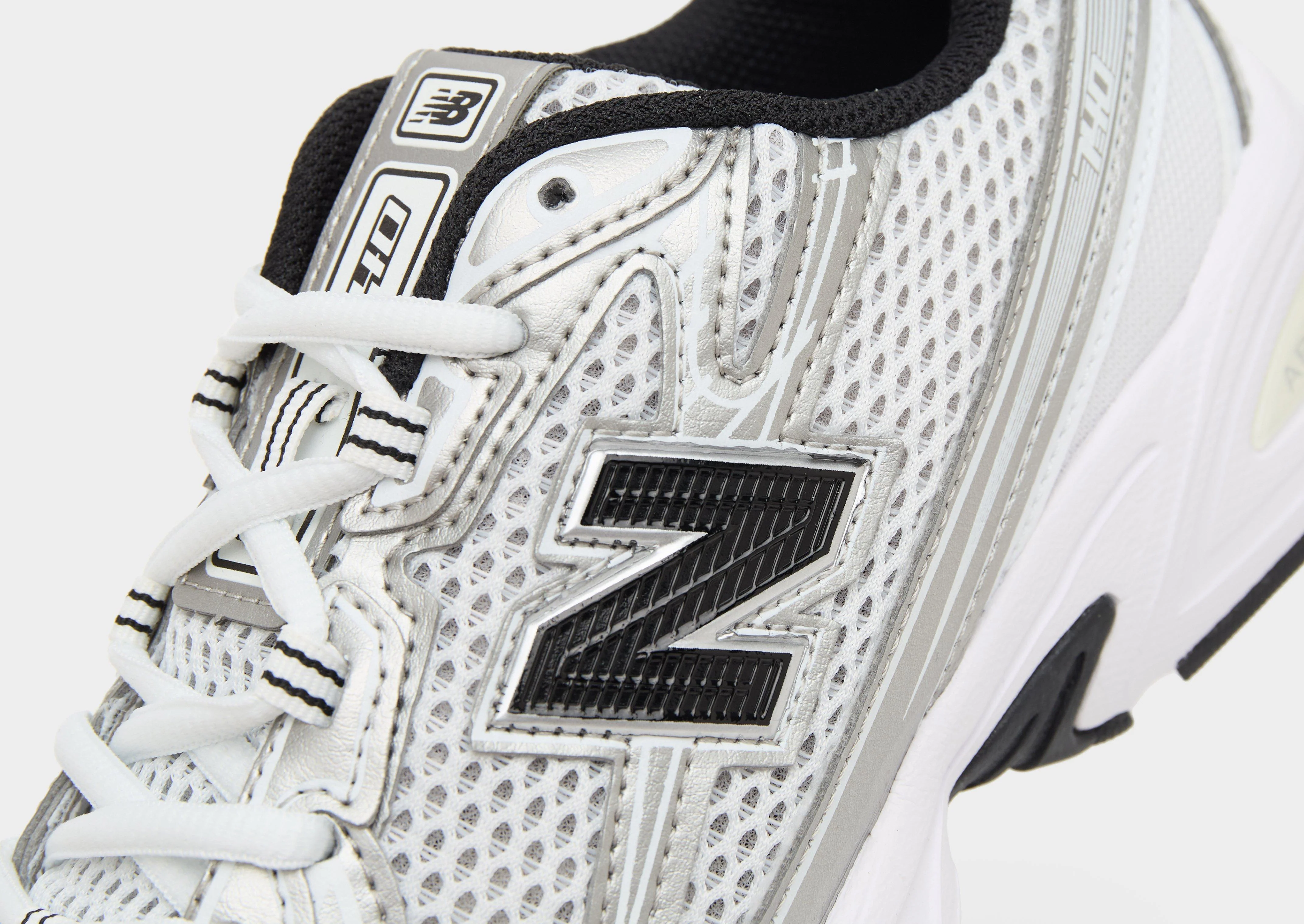 740 Junior's - Image 4