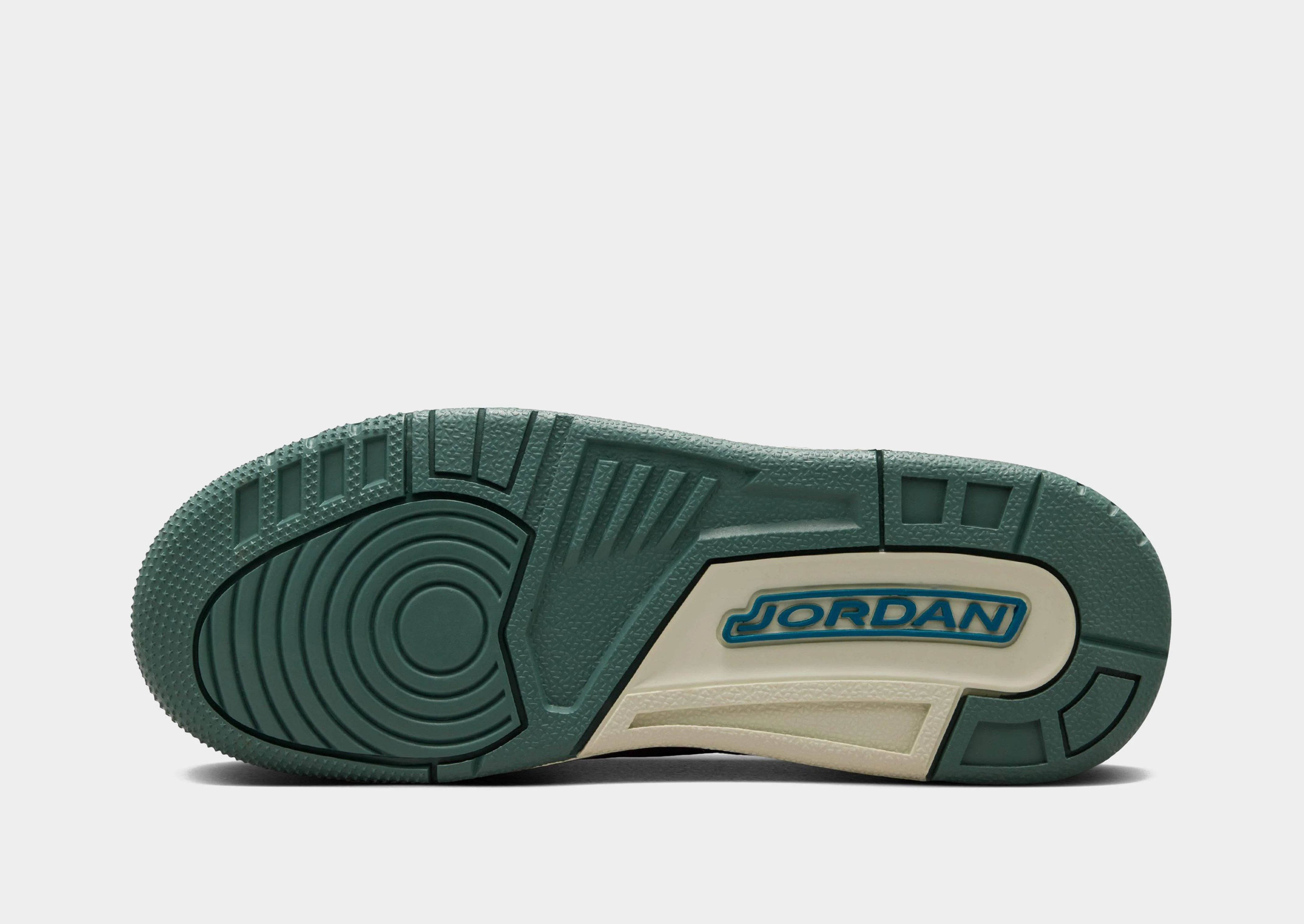 Air 3 Retro Junior's - Image 8