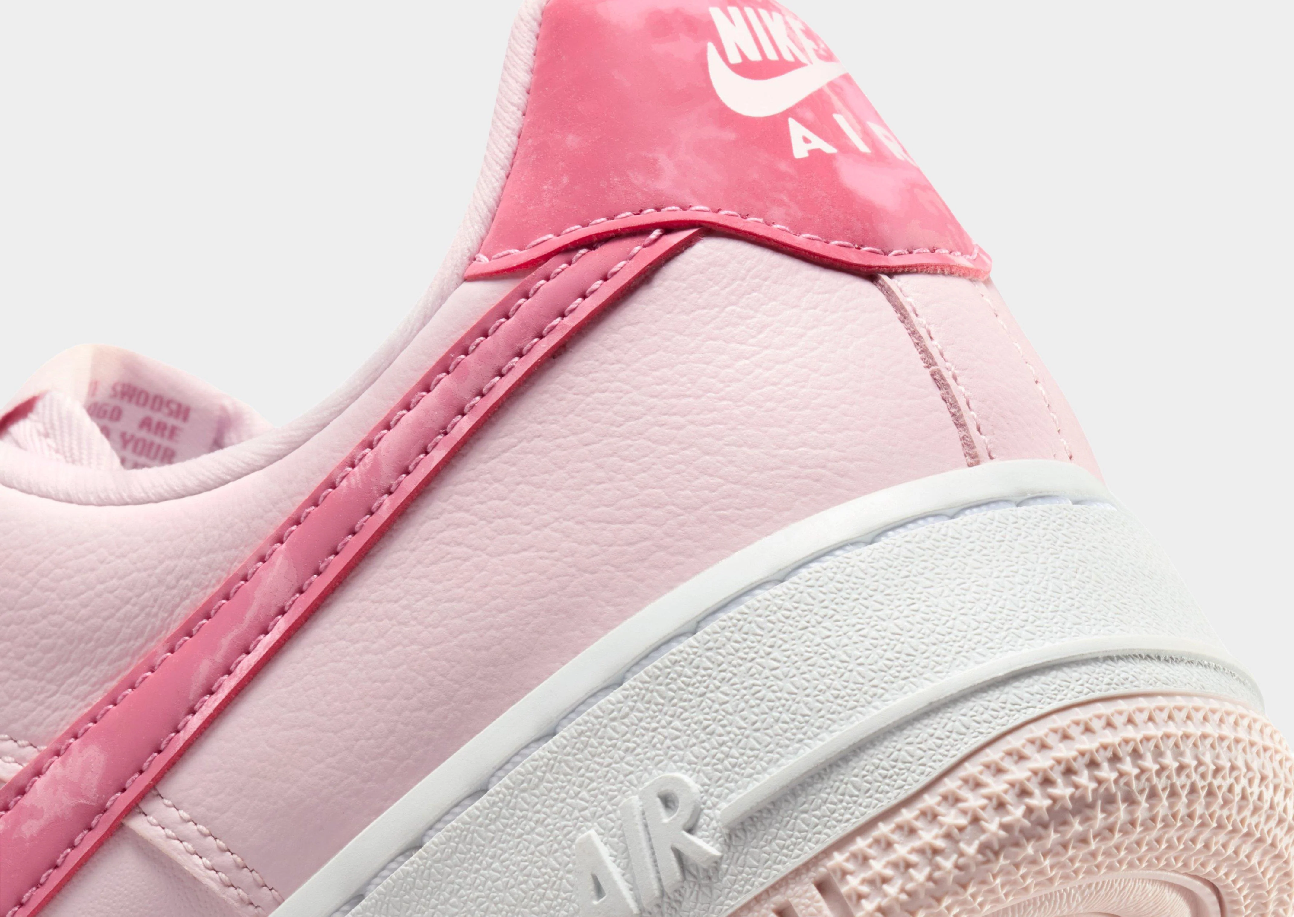 Air Force 1 '07 Valentine's Day Women's - Image 6