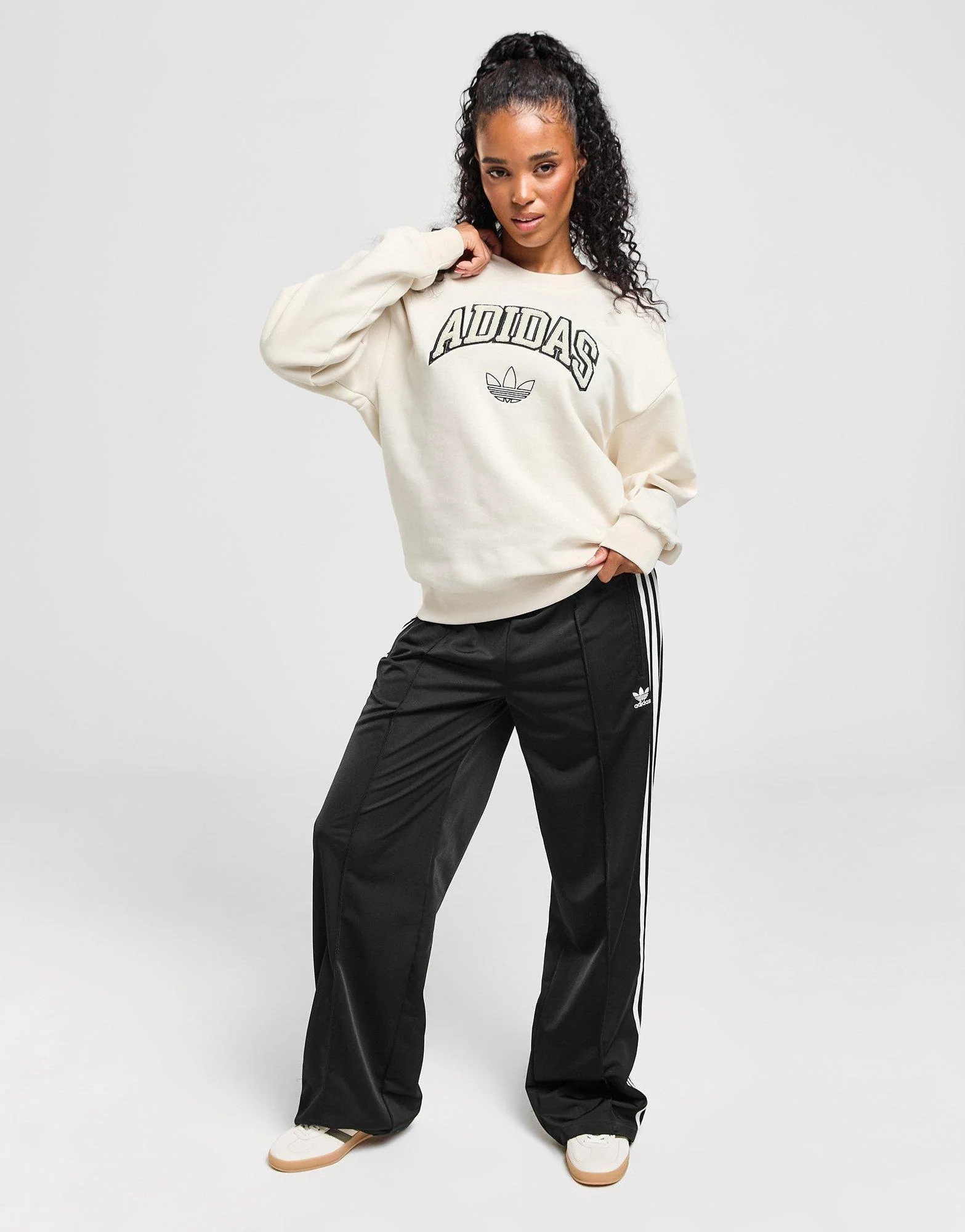 Cosy Logo Crew Sweatshirt - Image 3
