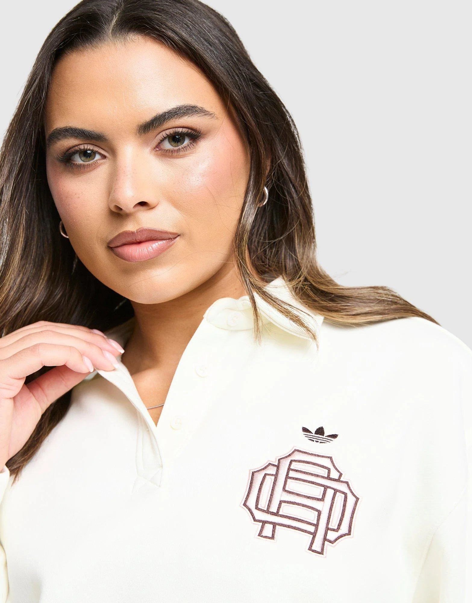 Emblem Collar Sweatshirt - Image 4