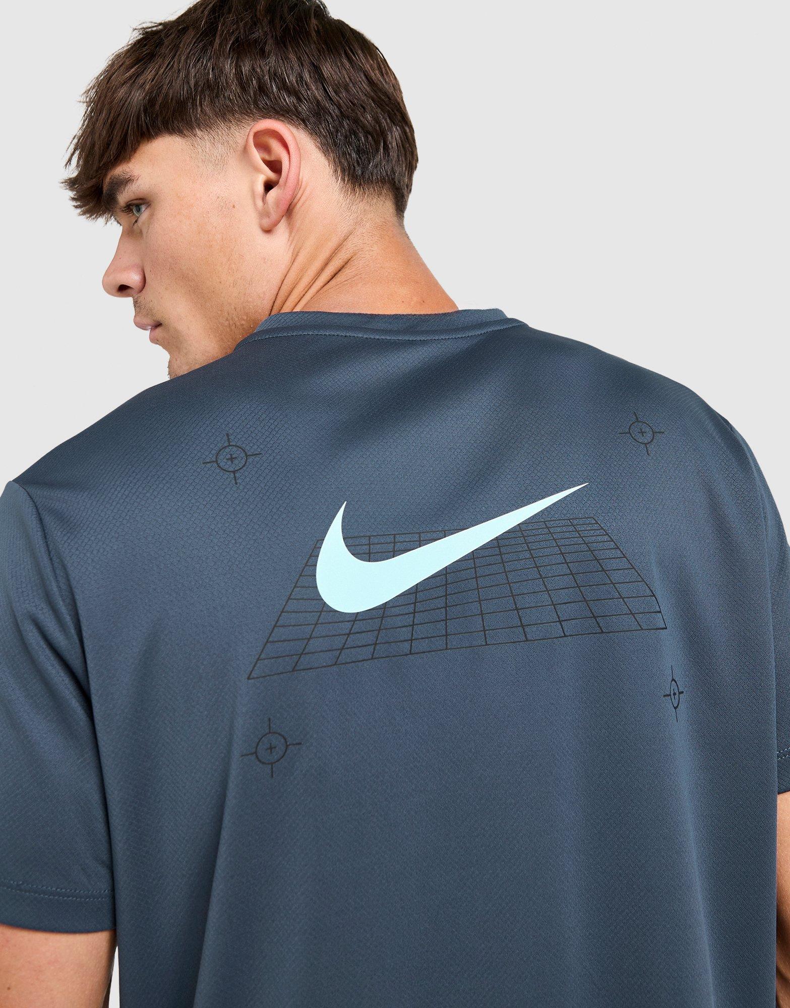 Grid T-Shirt - Image 4