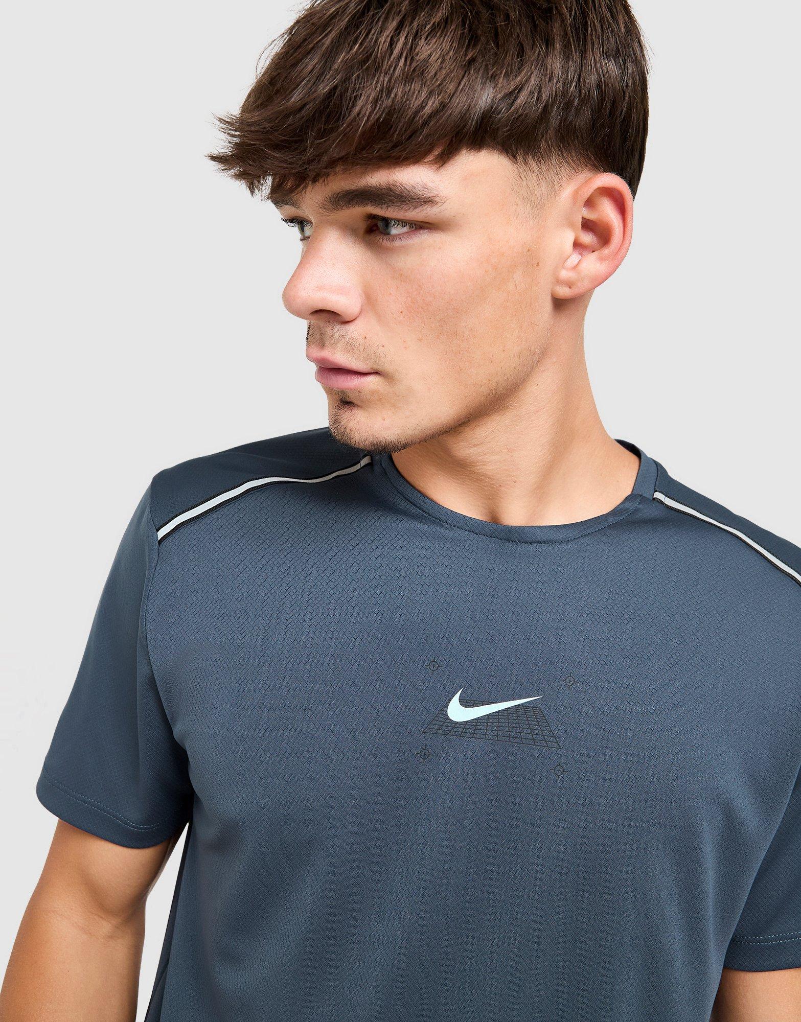 Grid T-Shirt - Image 5