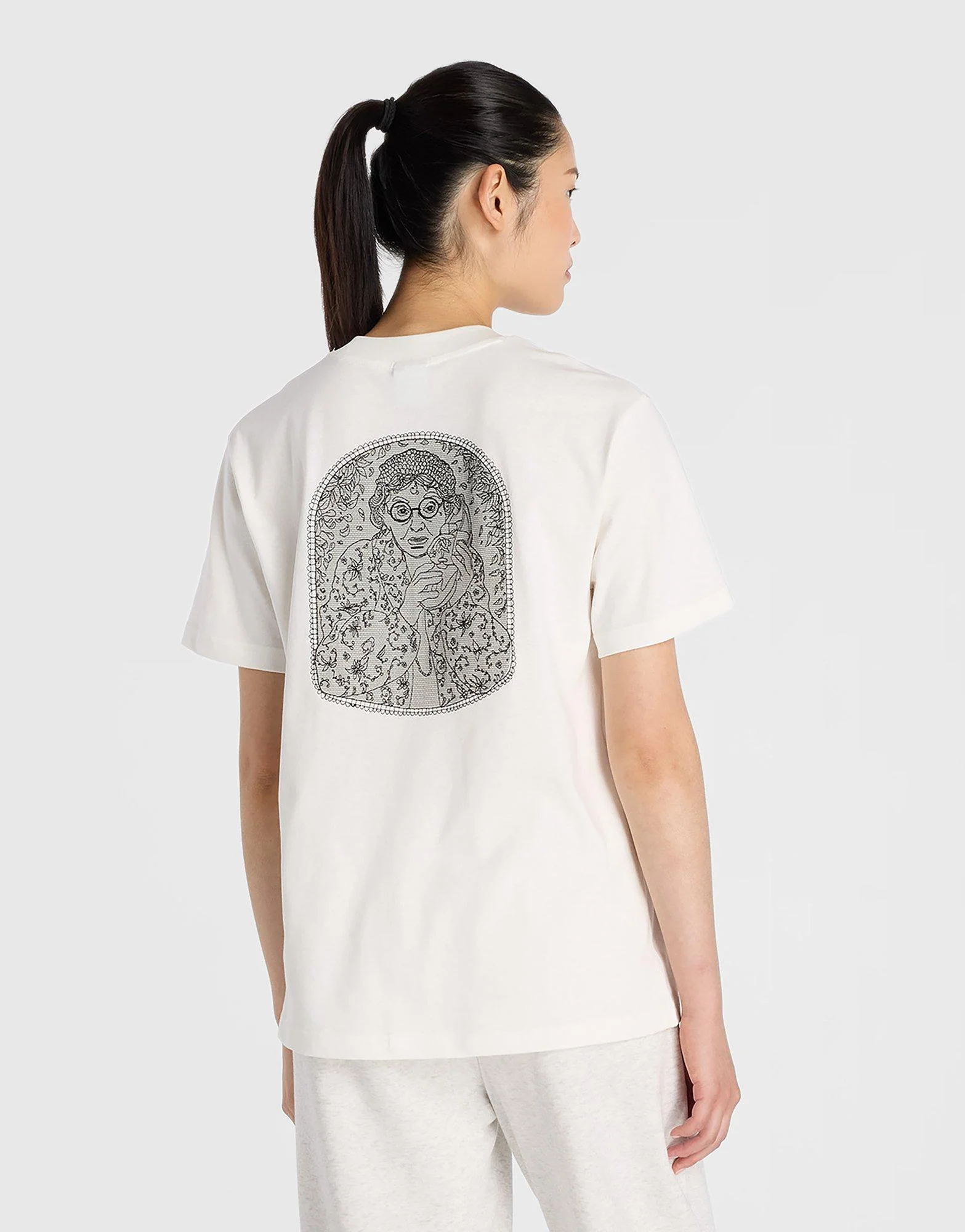 Lace Icon T-Shirt - Image 3