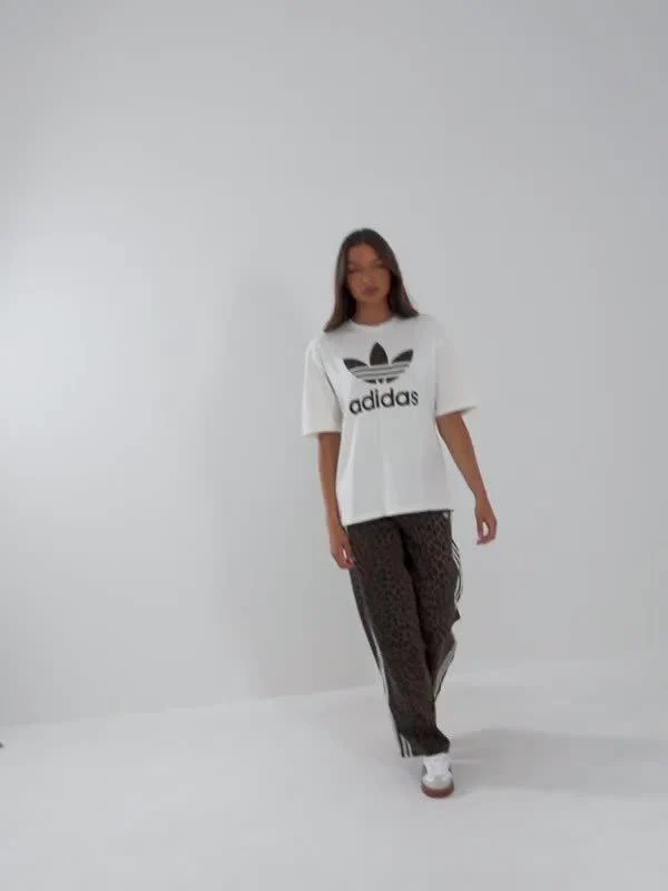 Leopard Print Trefoil Boyfriend T-Shirt - Image 6