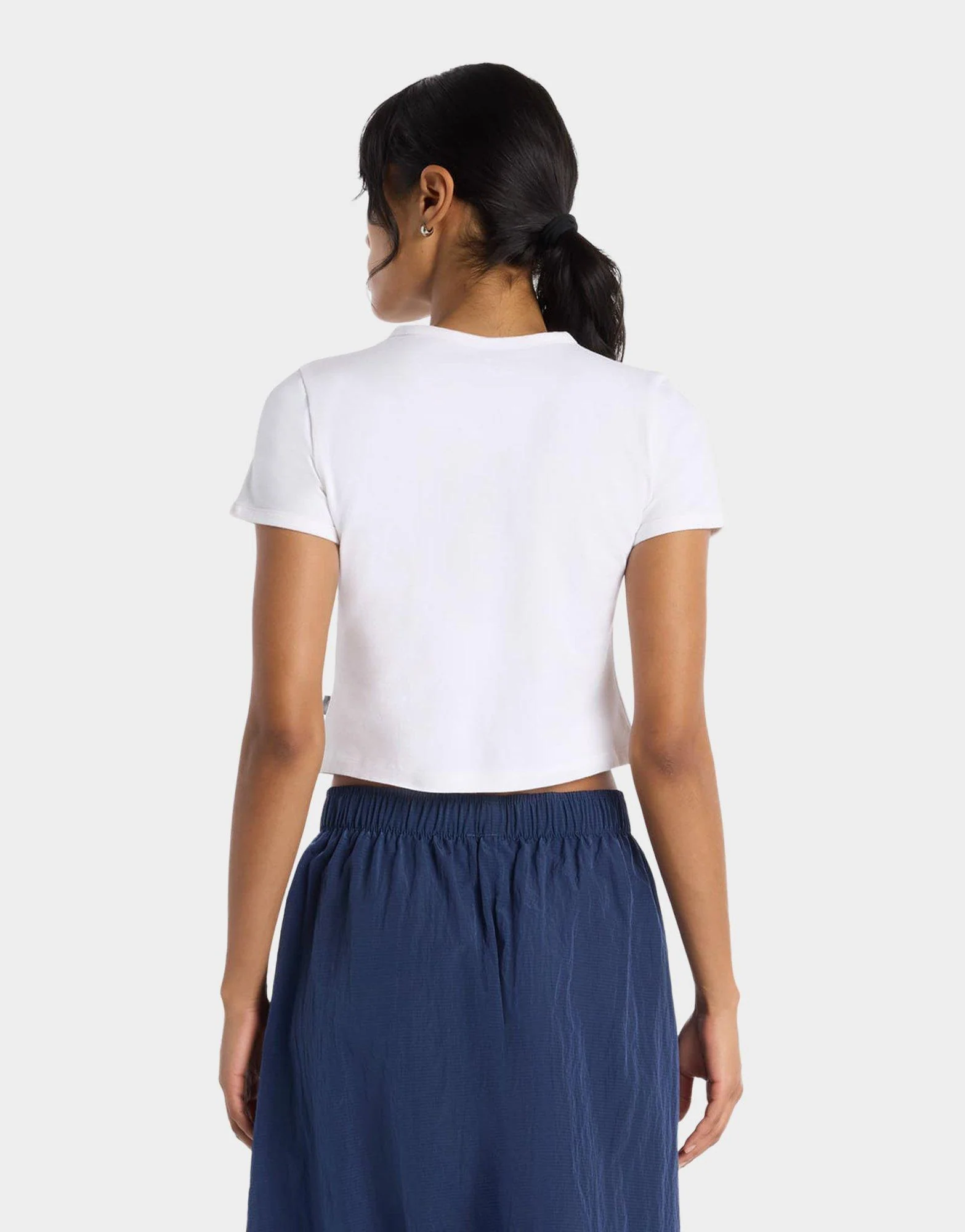 Linear Heritage Raglan T-Shirt - Image 3