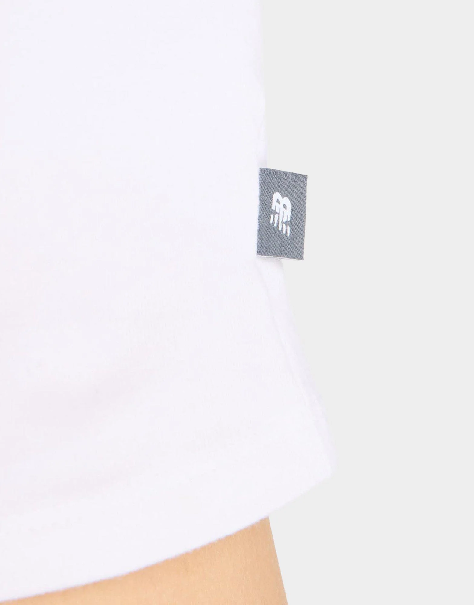 Linear Heritage Raglan T-Shirt - Image 5