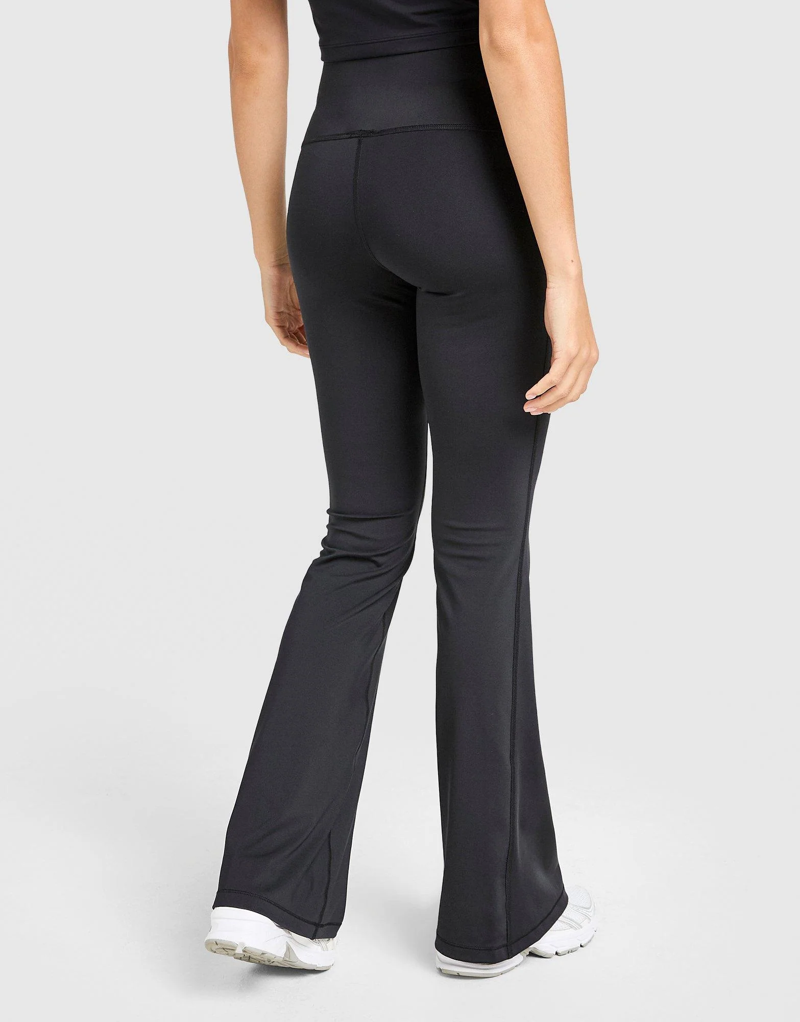 Logo U-Seam Flared Leggings - Image 3