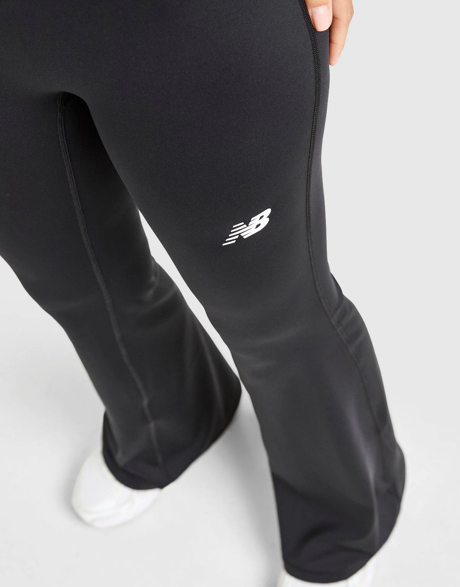 Logo U-Seam Flared Leggings - Image 4