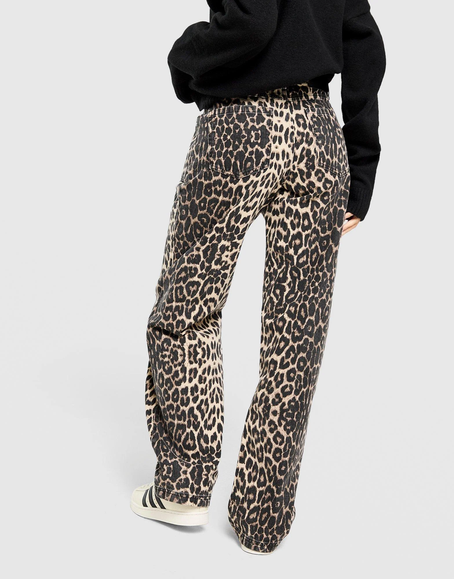 Mid-Rise Loose Jeans - Image 3