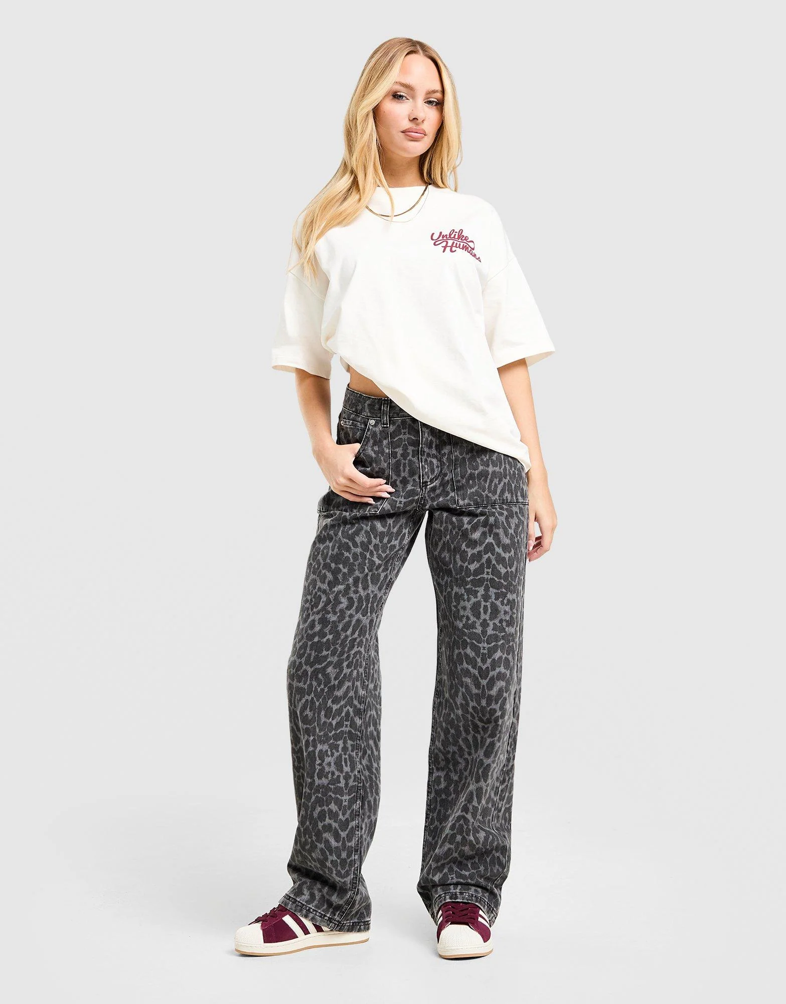 Mid-Rise Loose Jeans - Image 2