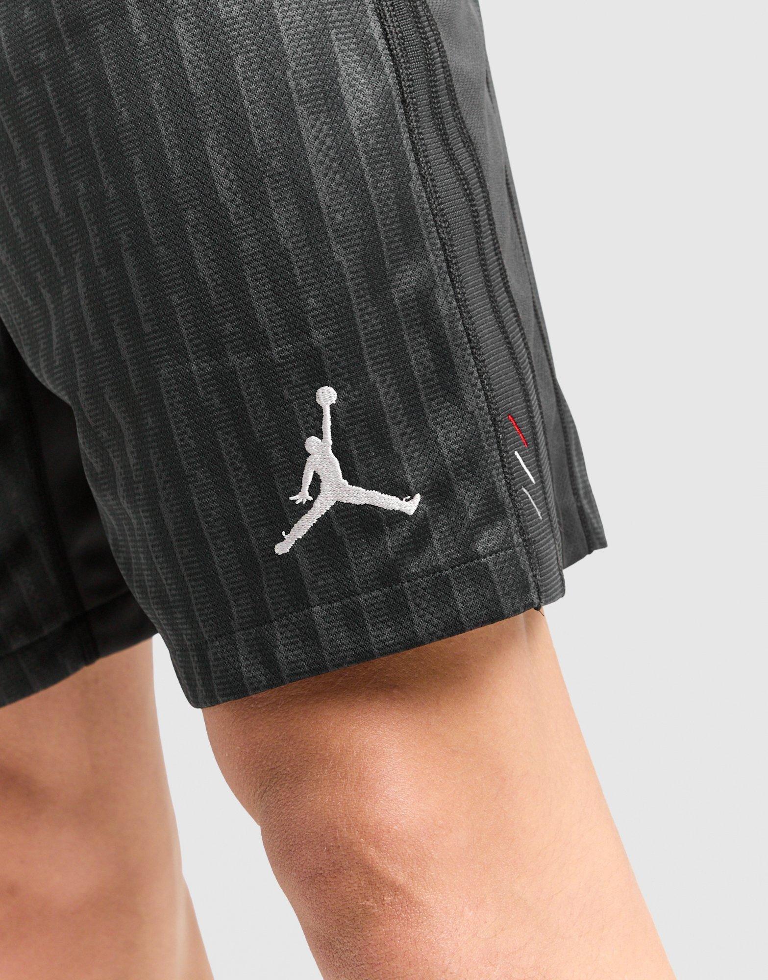 Paris Saint Germain 2025/26 Fourth Shorts - Image 5