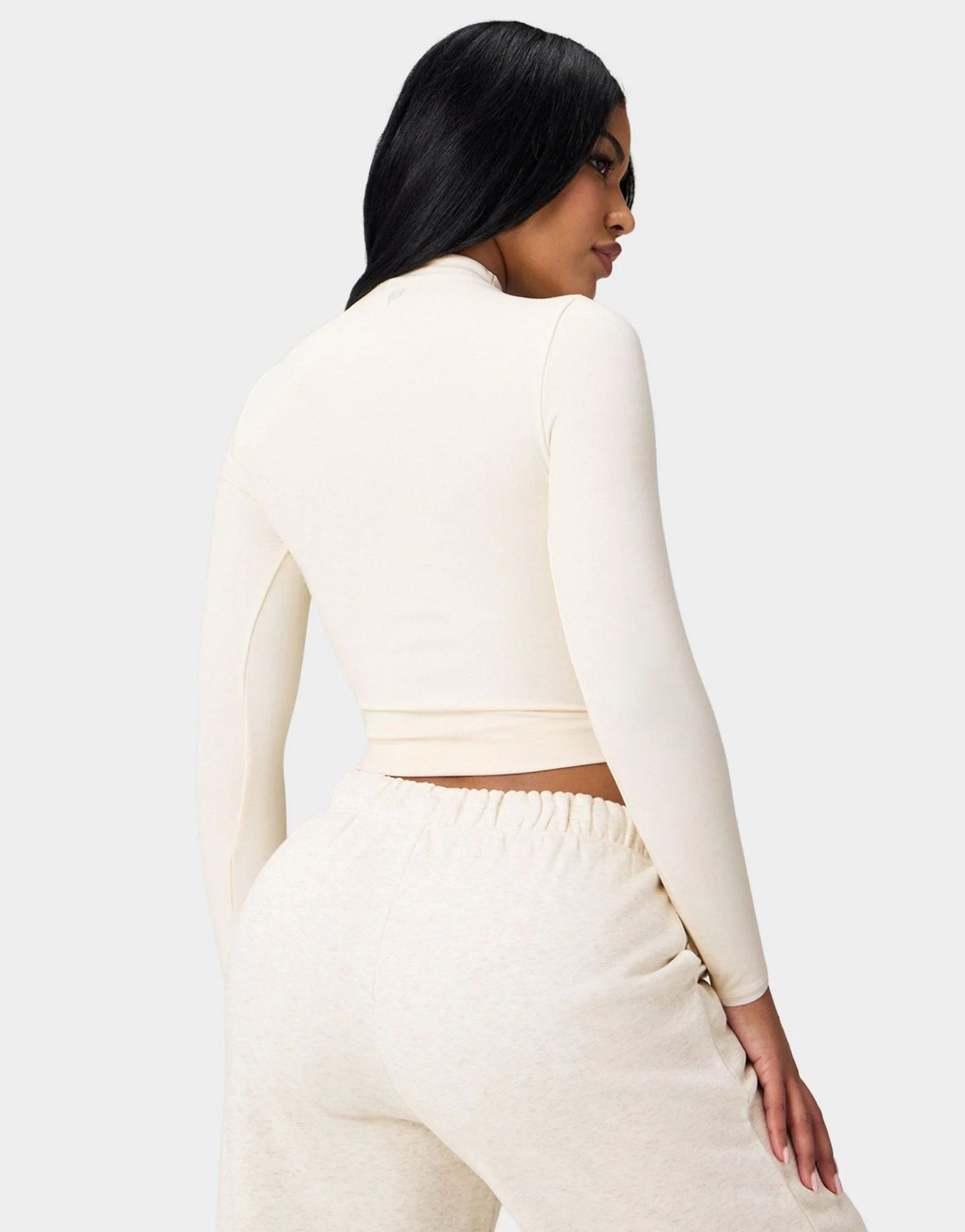 Seamless Long-Sleeve Essential T-Shirt - Image 3