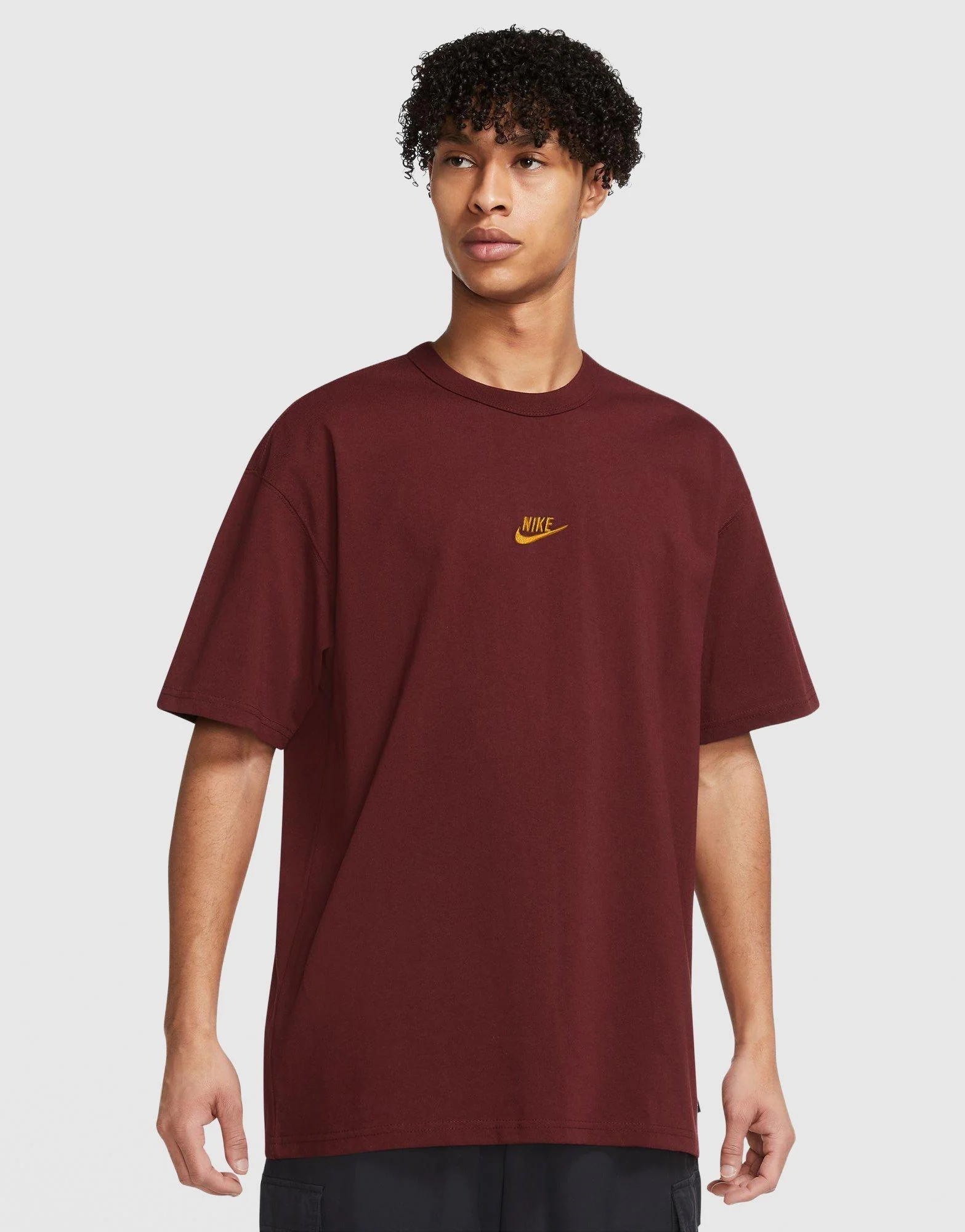 Sportswear Premium Essentials T-Shirt