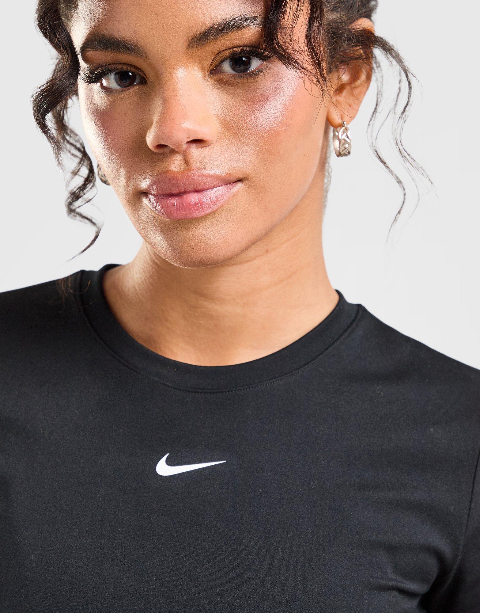 Training One Fitted T-Shirt - Image 3