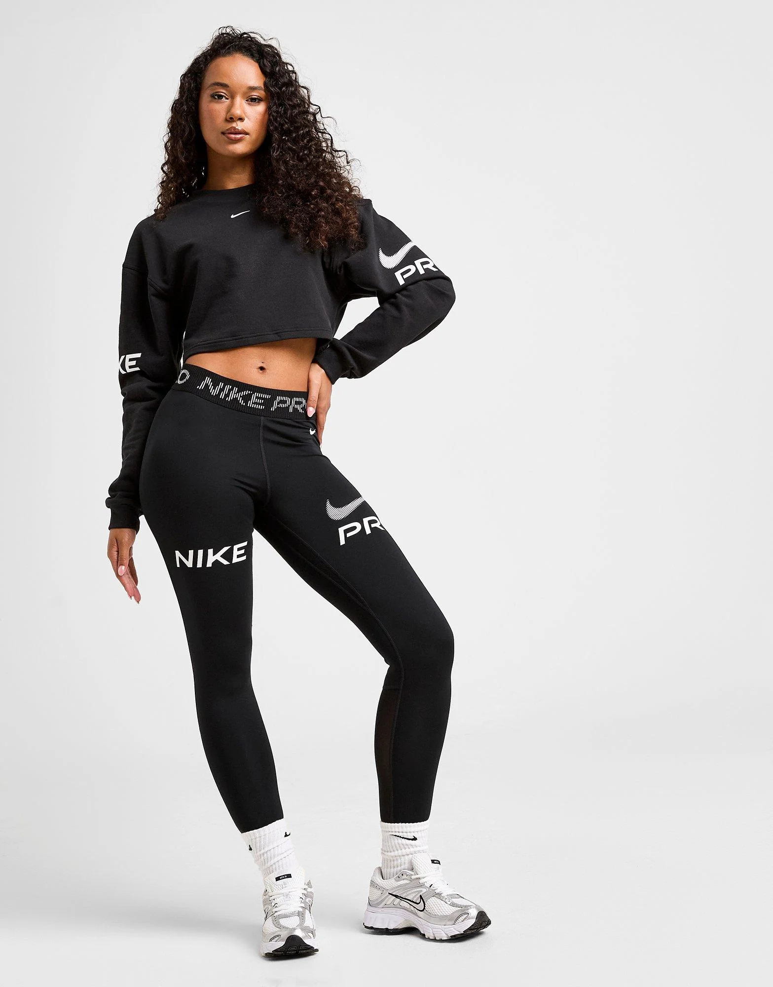 Training Pro Crew Sweatshirt - Image 2